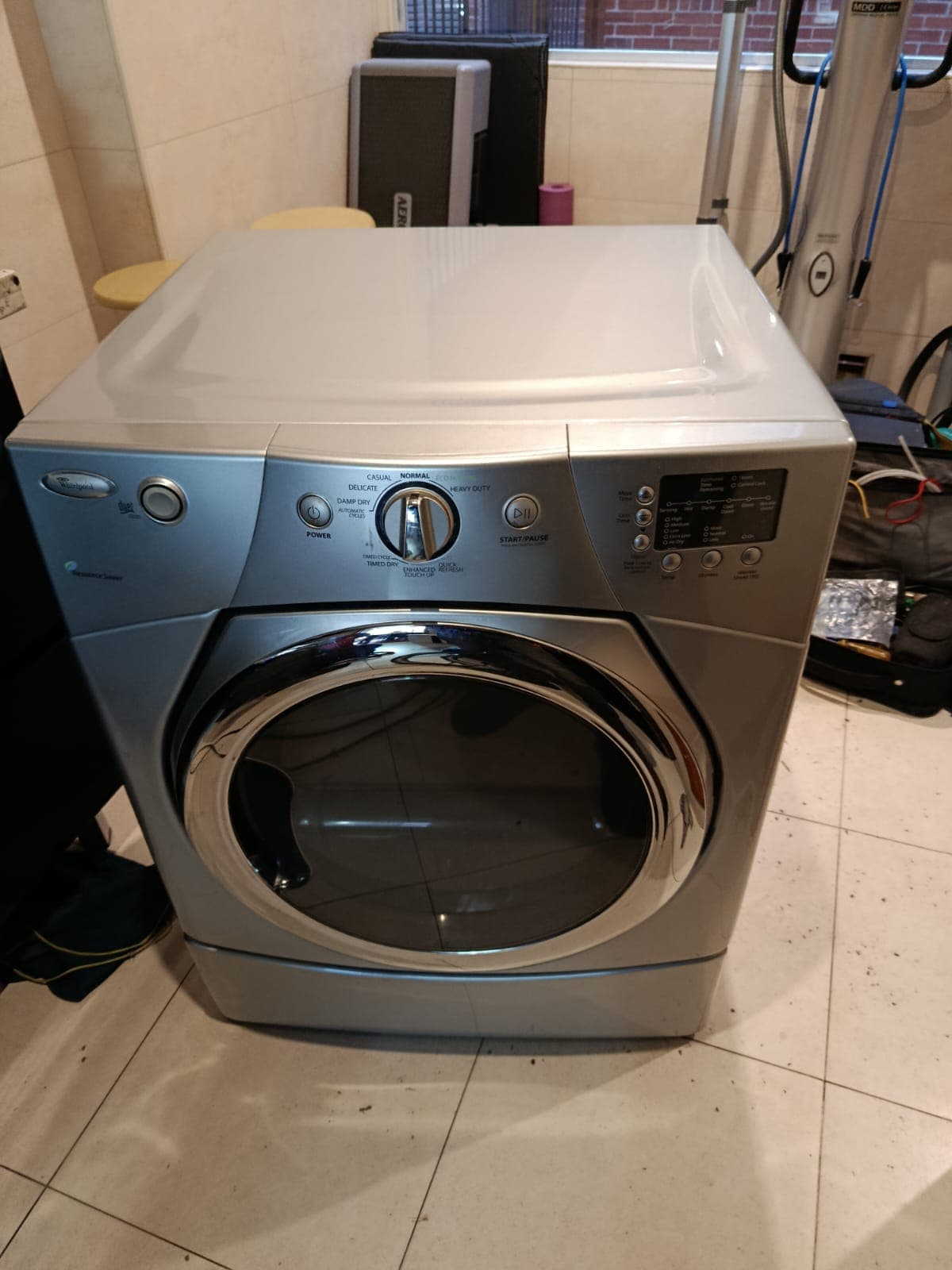Secadora Whirlpool lista y funcionando